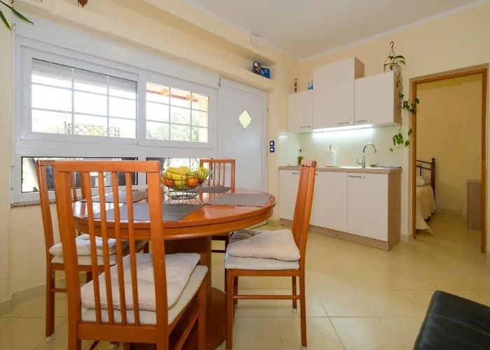 Uliveto Apartment