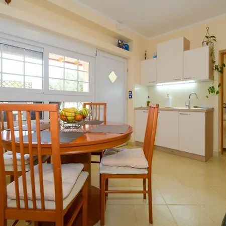 Uliveto Apartment