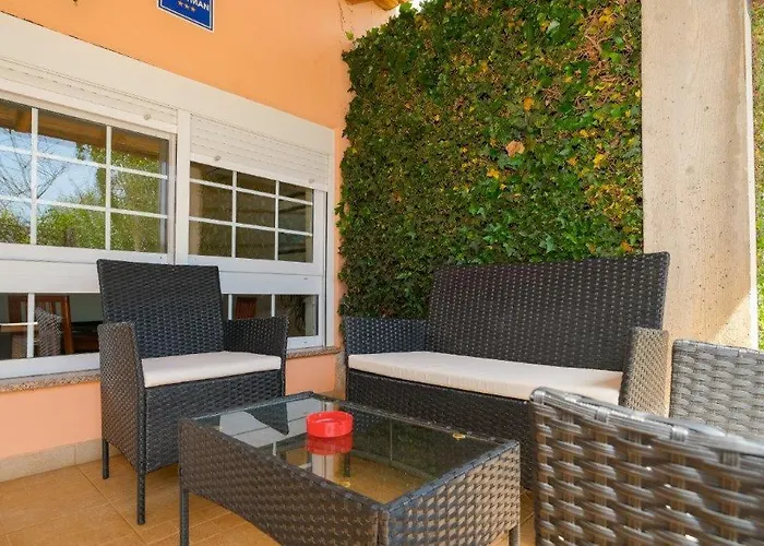 Uliveto Appartement *